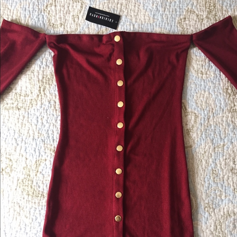 ✨FASHION NOVA off shoulder burgundy dress✨